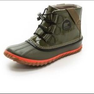 RARE FIND!!! Limited edition Sorel Out n About